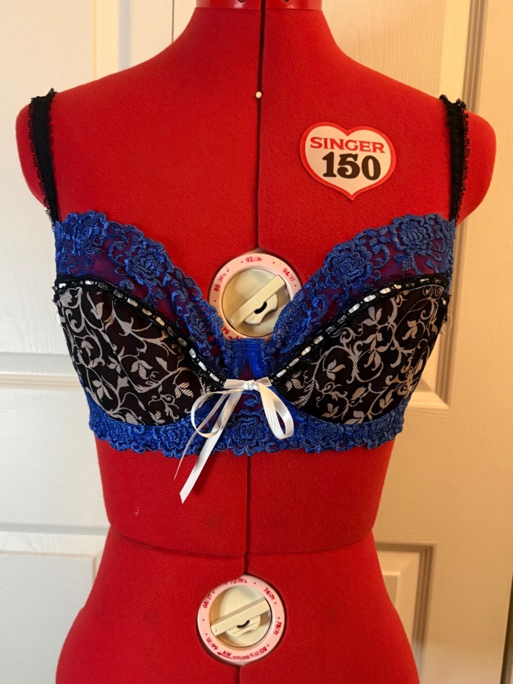 Jezebel Black, White & Blue Floral Bra 32DD